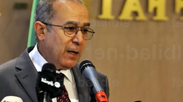 فتنة فرنسية بين الجزائريين