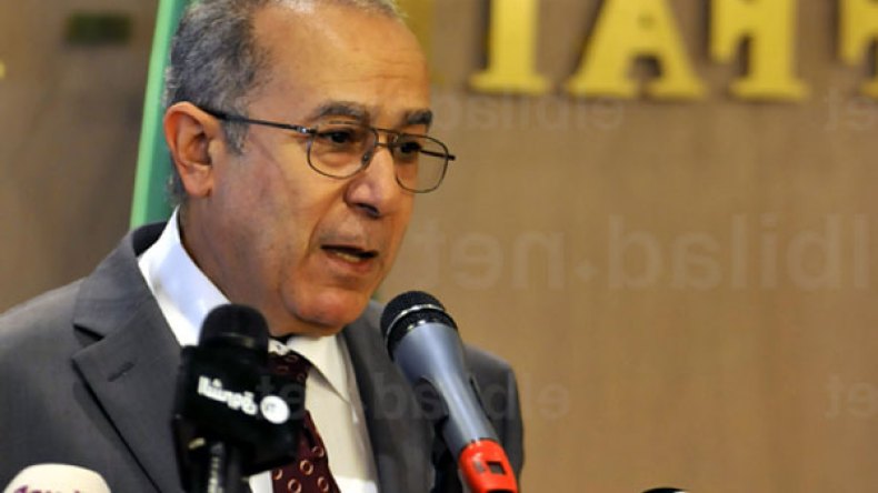 فتنة فرنسية بين الجزائريين