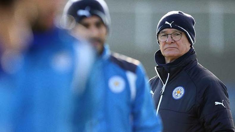 رانييري يفرض “المكارونة” على لاعبيه بدل “البيرغر”