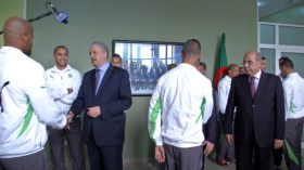 سلال يزور”الخضر” ويطلب من خاليلوزيتش قيادتهم إلى مونديال البرازيل