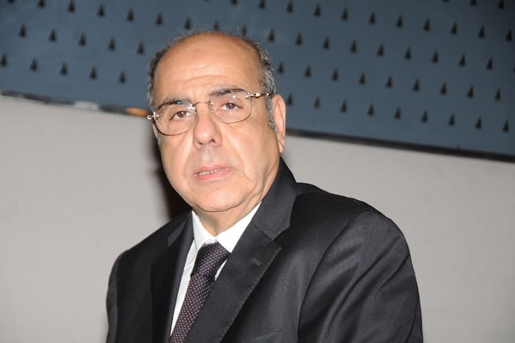 Raouraoua approuve le bilan de Zetchi