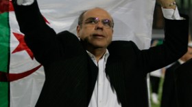 ‮”‬35‭ ‬مليون‭ ‬جزائري‭ ‬يقفون‭ ‬وراءكم‭ ‬‮”‬