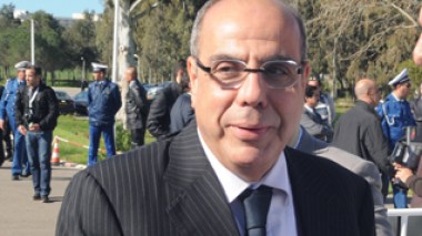 Henri Emile n'écarte pas son recrutement au sein de la FAF, tandis que Raouraoua “dénue l'information de tout fondement”