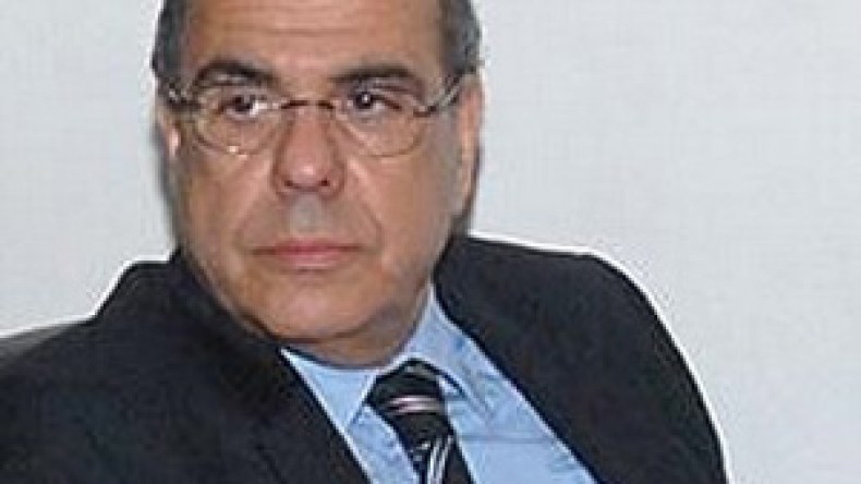 روراوة يكسب دعم العرب ضد زاهر في عضوية الاتحاد العربي