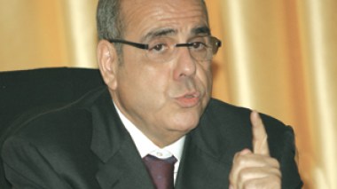 Algeria football federation chief convinces FIFA