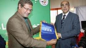 تقليص‭ ‬العقوبات‭ ‬إلى‭ ‬النصف‭ ‬والأندية‭ ‬ترفع‭ ‬رسالة‭ ‬إلى‭ ‬أويحيى‭ ‬