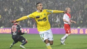 نعم الجزائر تهمني، وفي المنتخب الوطني يجب تبليل القميص