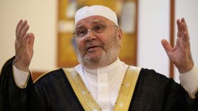 الداعية السوري راتب النابلسي يدعو إلى إنشاء مجلس أعلى للفتوى يضم كل الأطياف