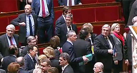 France: les ministres quittent l'Assemblée après une référence au nazisme