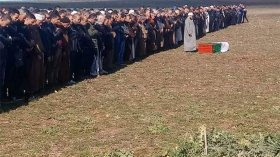 عشرات الطلبة يودعون زميلتهم ريان بأم البواقي