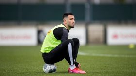 هذا هو الفريق الإنجليزي الذي “يُناصره” بن سبعيني