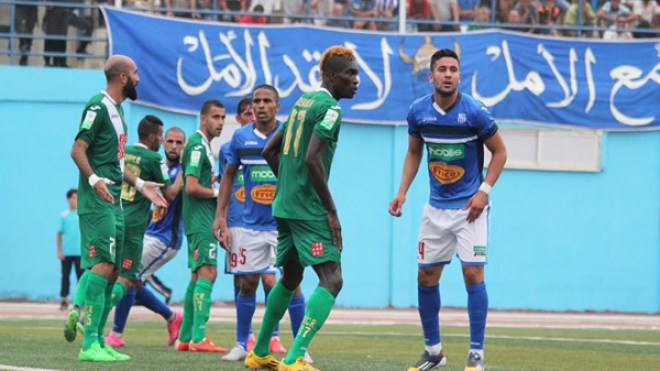 عماني يستغني عن 3 لاعبين