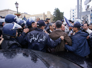 Unauthorised march prevented in Algeria