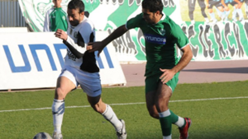 البرج وبجاية يهددان الرائد وقمة الضعفاء في باتنة