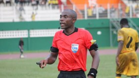 حكم مُثير للجدل سَيُدير مباراة سطيف