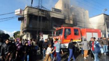 Tunisie: couvre-feu dans 3 villes