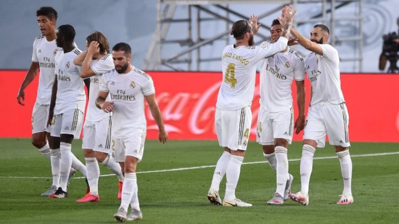 بن زيمة يُهدي الريال لقب البطولة الإسبانية