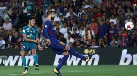 برشلونة يأمل “ريمونتادا” جديدة بالبيرنابيو في غياب كريستيانو