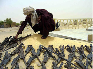 La médiation algérienne permet la reddition de 500 rebelles touaregs