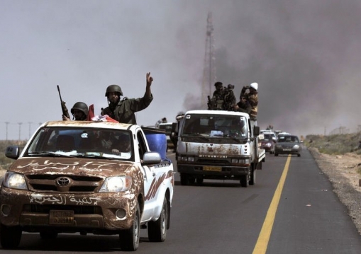 Libye: les rebelles avancent en direction de Syrte