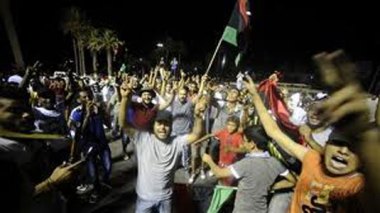 Libye: les rebelles promettent l'amnistie à celui qui tuera Kadhafi