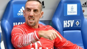 ريبيري يصفع مراسل “بي آن سبورتس”.. وهذا السبب!