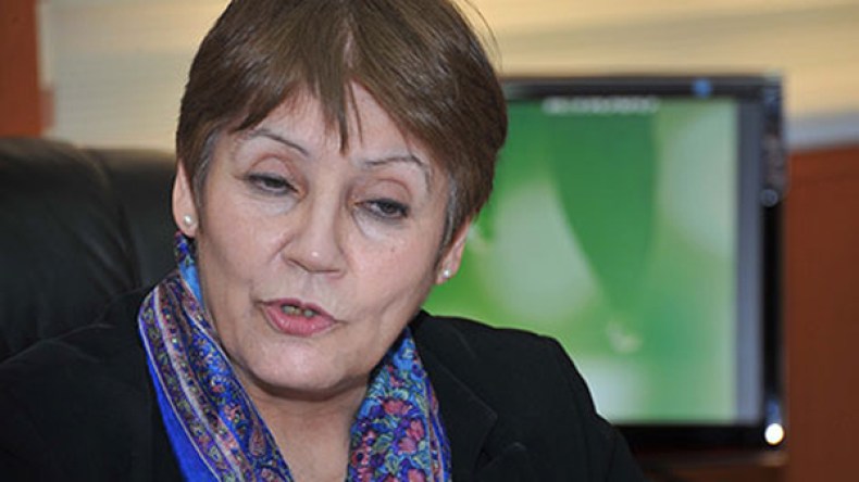 كيف لكم الدفاع عن خرجة بن غبريط الغريبة؟