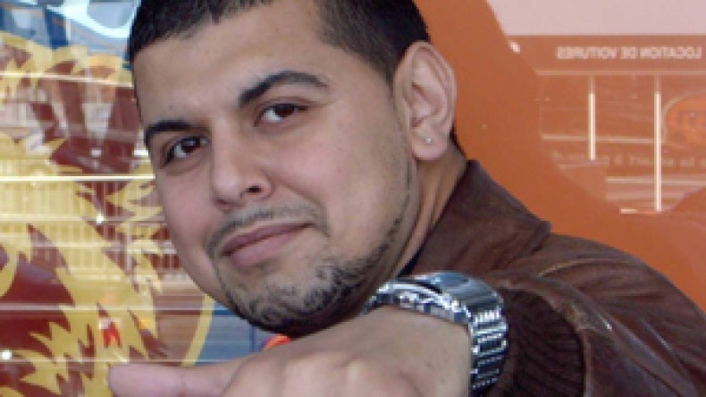 لست مغني مناسبات مثل عبدو درياسة وسأغني قريبا للمولودية