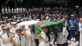 رضا مالك يجمع “الفرقاء” بمقبرة العالية