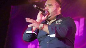 “راني نشوفكم في القنصليات كيفاش تبكوا على الجنسية الفرنسية والباطل صاري فيكم”