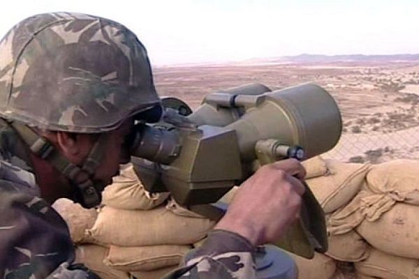 Tamanrasset: Un terroriste se rend aux autorités militaires