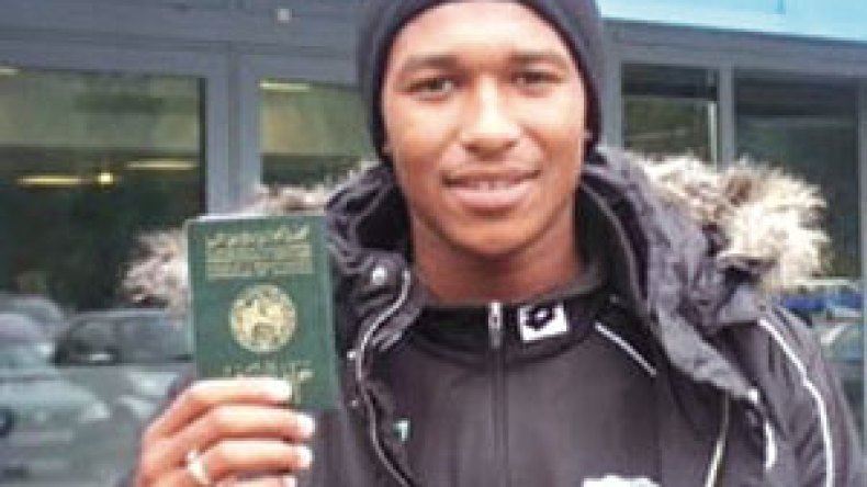 “أنا جزائري مسلم.. رفضت منتخب أمريكا وأتمنى اللعب للخضر”