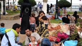 الرباط تتهم الجزائر بدفع أفواج من اللاجئين السوريين نحو الحدود