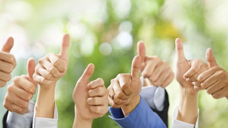 علاقاتك الاجتماعية.. طريقك للإرتقاء بدل النفاق