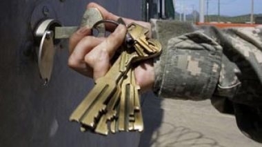 France to receive Algerian Guantanamo detainees as politician refugees