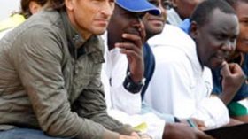 Renard banks on fans