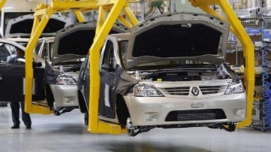 Bouchouareb: first Algerian car officially out of assembly plant on November 10th