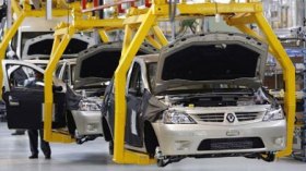 خبراء‭ ‬من‭ ‬‮”‬رونو‮”‬‭ ‬الفرنسية‭ ‬في‭ ‬زيارة‭ ‬إلى‭ ‬جيجل‭ ‬