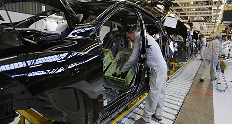Bouchouareb: “La 1re voiture algérienne sortira le 10 novembre”