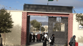 طالب يطعن طالبة بخنجر داخل إقامة للبنات بباتنة