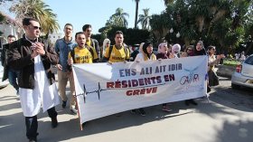 Santé: les médecins résidents maintiennent le bras de fer