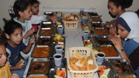 أطنان من المقارون والجبن بدل اللحوم والدجاج في فواتير مزورة