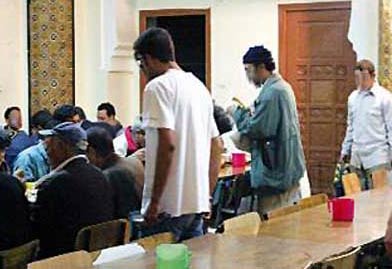 Les restaurants de la Rahma attirent aussi les petits salariés