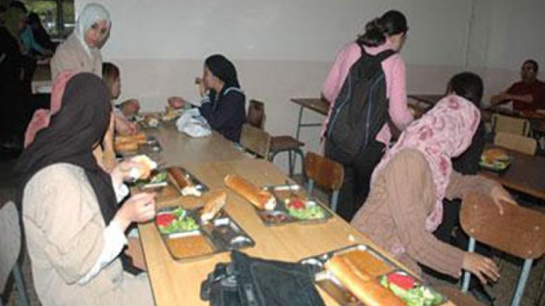 77 حالة تسمم غذائي جماعي منذ بداية 2014