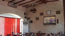 جزائريون يتذوقون الأطباق التركية في “وادي الذئاب”