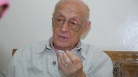 المنح التي نتلقاها لا تكفي للبقاء على قيد الحياة