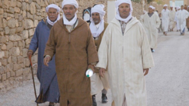 غليان وسط الموظفين بعد رواج رفع سن التقاعد إلى 65 سنة وفترة العمل إلى 35 عاما