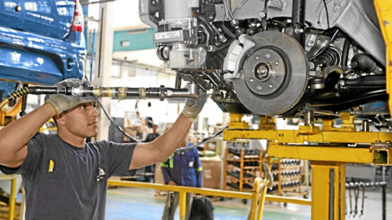 بن يونس: أول سيارة رونو جزائرية ستخرج في نوفمبر 2014