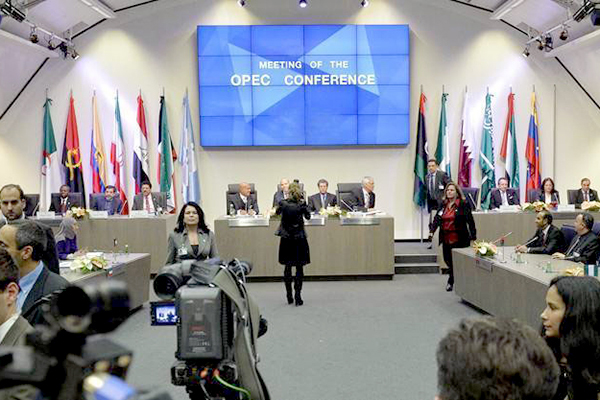 These Are OPEC's Scenarios In Algiers Meeting