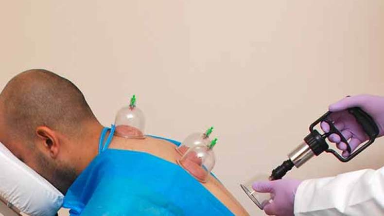 زيادات في أسعار الحجامة تثير غضب المواطنين